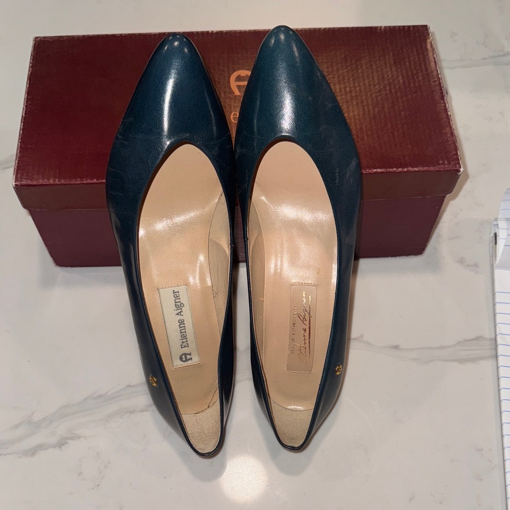 Eteinne Aigner Size 7M Elegant Green Leather Pumps